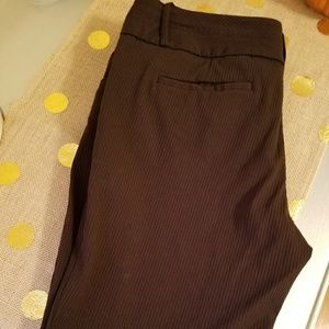 SALE! The Limited exact stretch pant.